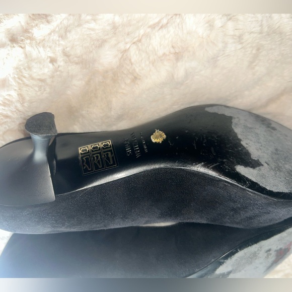 Preloved Stuart Weitzman Black Suede Leather Pointed Toe Kitten Heels Size 7B - Picture 3 of 11